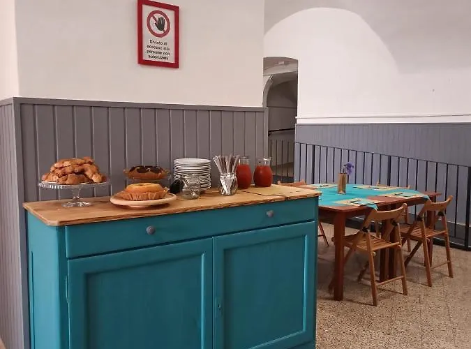 Domus Narnia Hostel *