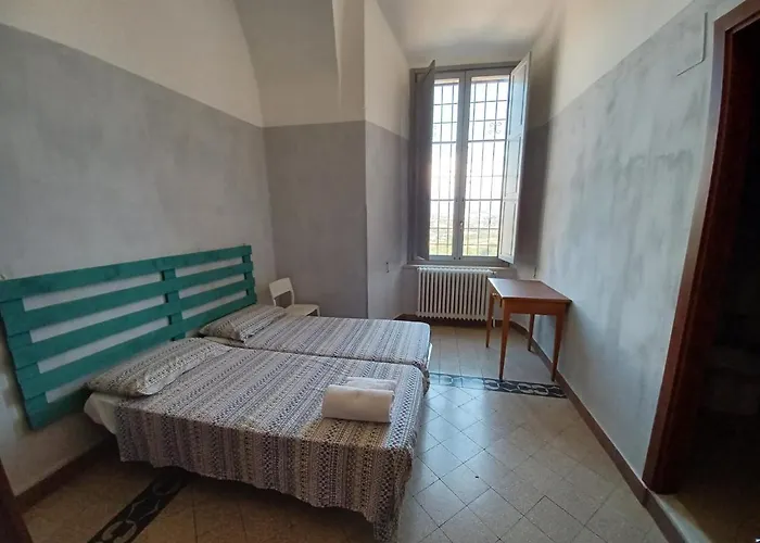 Domus Narnia Hostel *